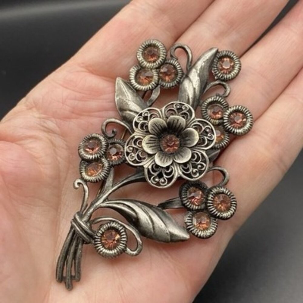 Vintage Purple Glass Rhinestone Floral Bouquet Brooch Filigree Silver Tone 3.25" - Picture 5 of 6